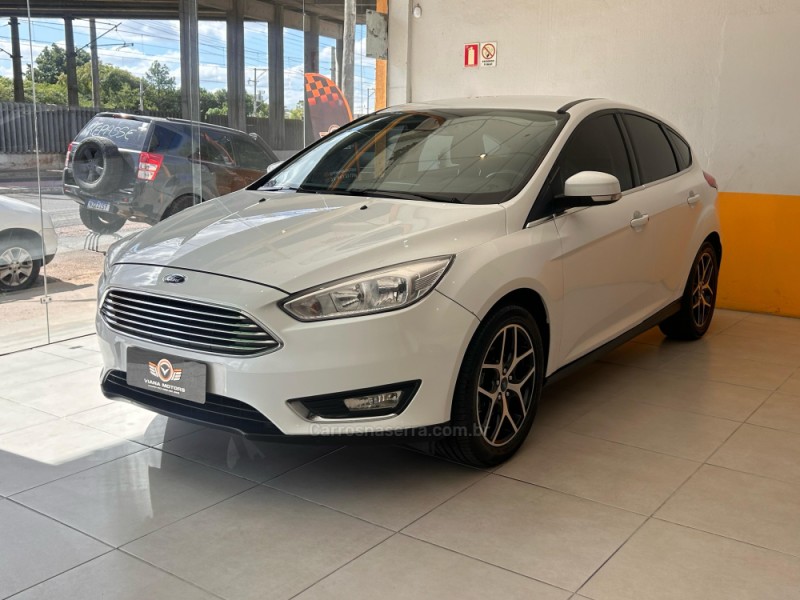 FOCUS 2.0 TITANIUM PLUS 16V FLEX 4P AUTOMÁTICO - 2016 - SAPUCAIA DO SUL