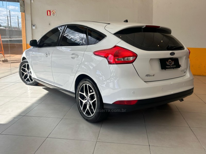 FOCUS 2.0 TITANIUM PLUS 16V FLEX 4P AUTOMÁTICO - 2016 - SAPUCAIA DO SUL