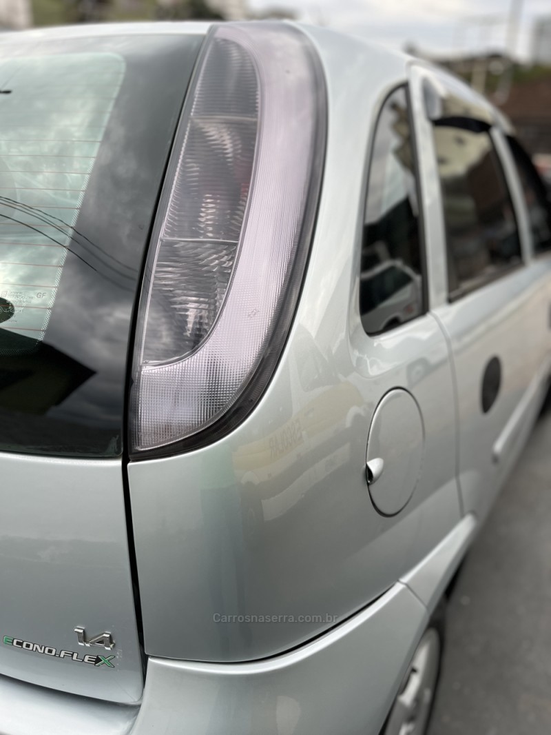 CORSA 1.4 MPFI MAXX 8V FLEX 4P MANUAL - 2011 - CAXIAS DO SUL