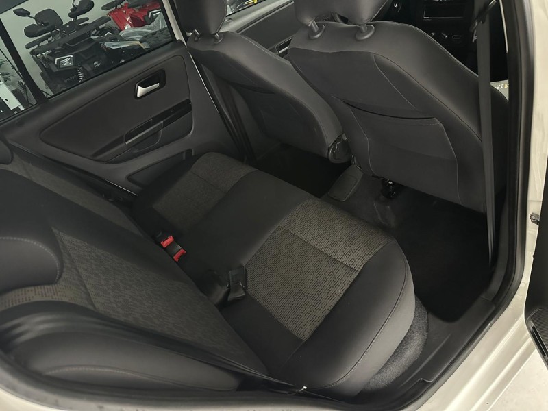 FOX 1.6 MI 8V FLEX 4P MANUAL - 2013 - CAXIAS DO SUL