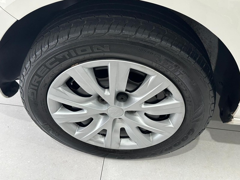 FOX 1.6 MI 8V FLEX 4P MANUAL - 2013 - CAXIAS DO SUL