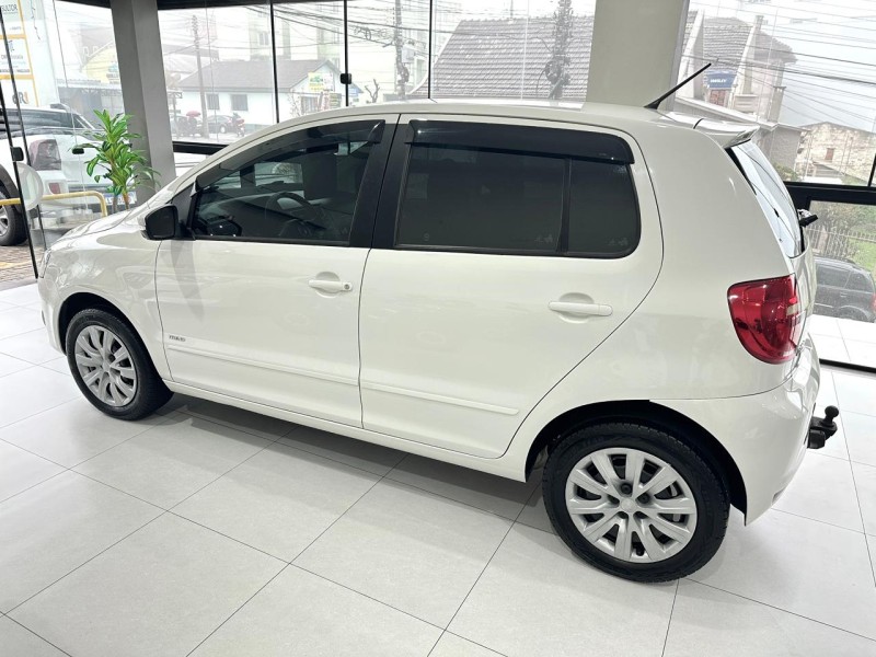 FOX 1.6 MI 8V FLEX 4P MANUAL - 2013 - CAXIAS DO SUL