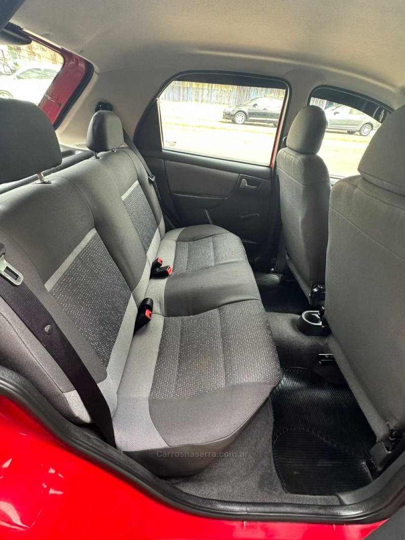 CELTA 1.0 MPFI LT 8V FLEX 4P MANUAL - 2012 - PAROBé