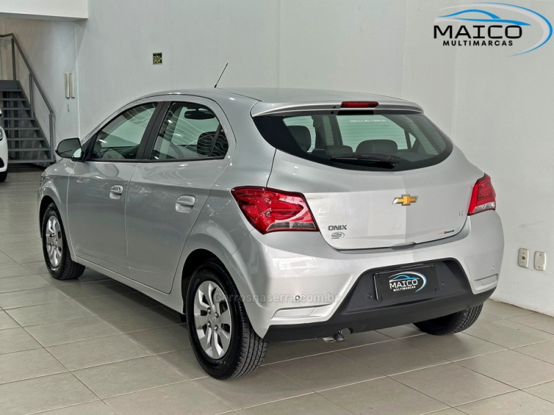 ONIX 1.0 LT PLUS 8V FLEX 4P MANUAL - 2019 - NOVO HAMBURGO