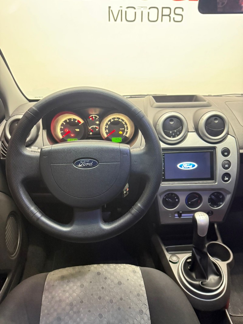 FIESTA 1.6 MPI CLASS HATCH 8V FLEX 4P MANUAL - 2012 - CAXIAS DO SUL
