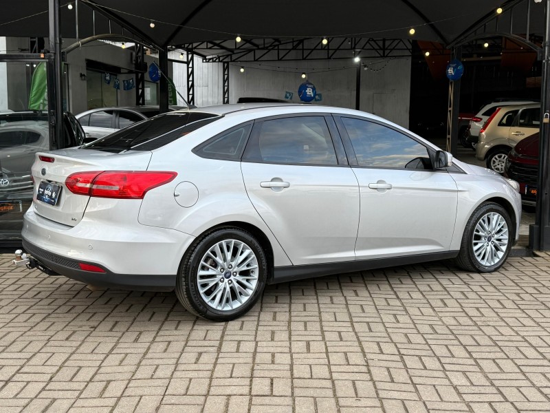FOCUS 2.0 SE SEDAN 16V FLEX 4P AUTOMÁTICO - 2017 - LAGOA VERMELHA