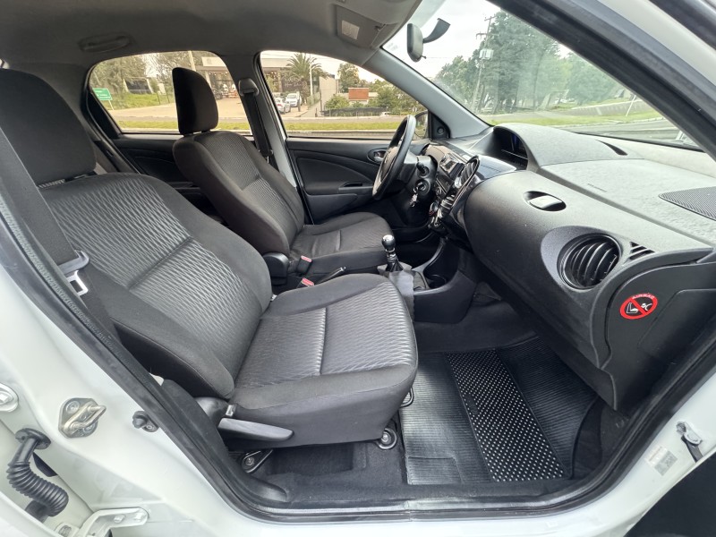 SPACEFOX 1.6 MI TREND 8V FLEX 4P MANUAL - 2012 - DOIS IRMãOS