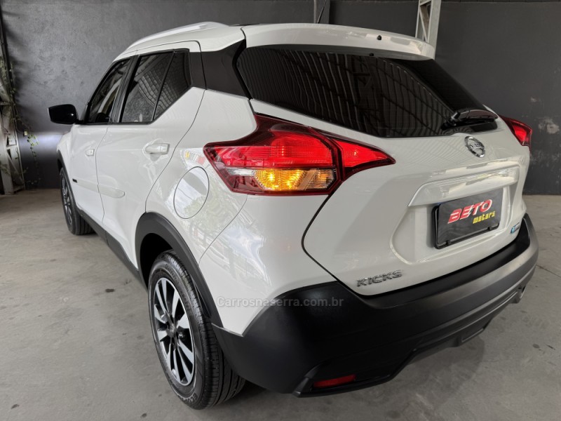 KICKS 1.6 S DIRECT 16V FLEX 4P AUTOMÁTICO - 2018 - NOVO HAMBURGO