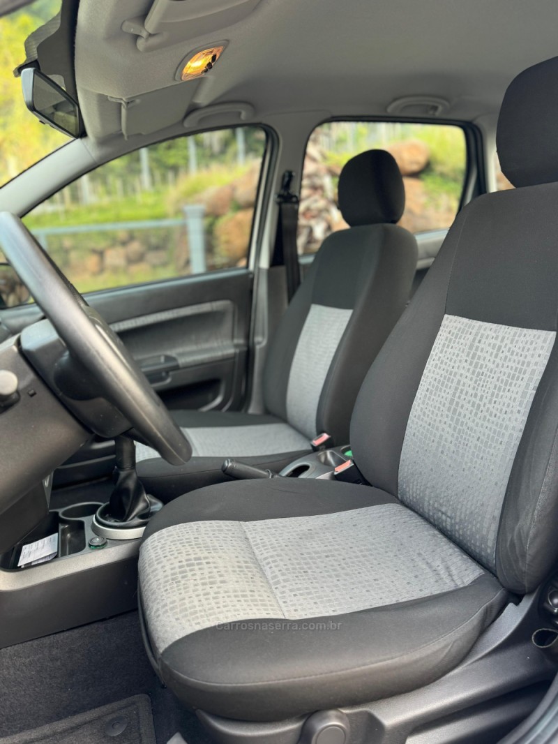 FIESTA 1.6 MPI 8V GASOLINA 4P MANUAL - 2013 - IVOTI