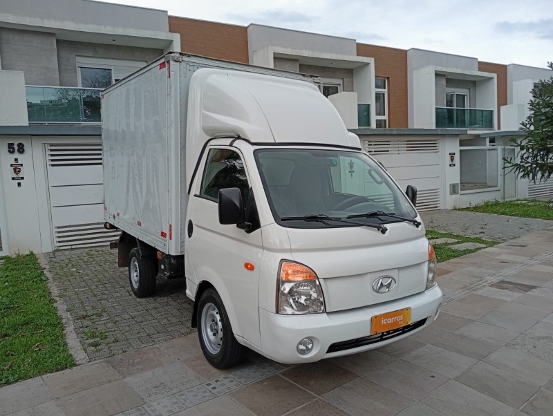 HR 2.5 LONGO BAÚ 4X2 16V 130CV TURBO INTERCOOLER DIESEL 2P MANUAL - 2010 - FARROUPILHA
