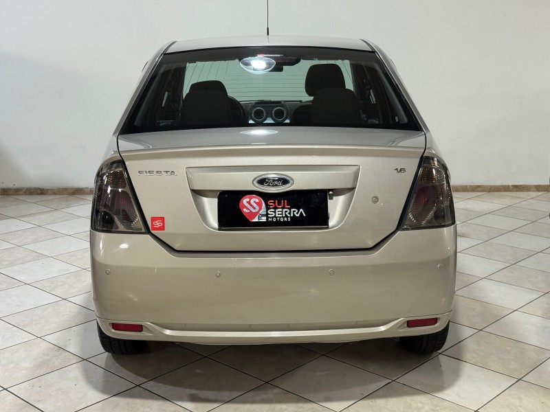 FIESTA 1.6 MPI SEDAN 8V FLEX 4P MANUAL - 2014 - CAXIAS DO SUL