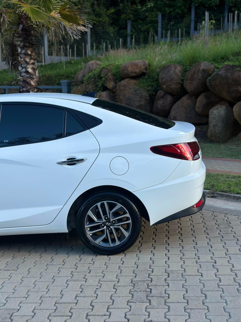 HB20 1.0 PLATINUM 12V TURBO FLEX 4P AUTOMÁTICO - 2022 - IVOTI