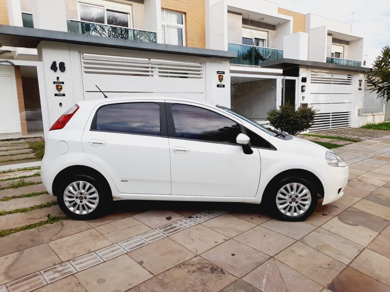 PUNTO 1.4 ATTRACTIVE 8V FLEX 4P MANUAL - 2012 - FARROUPILHA