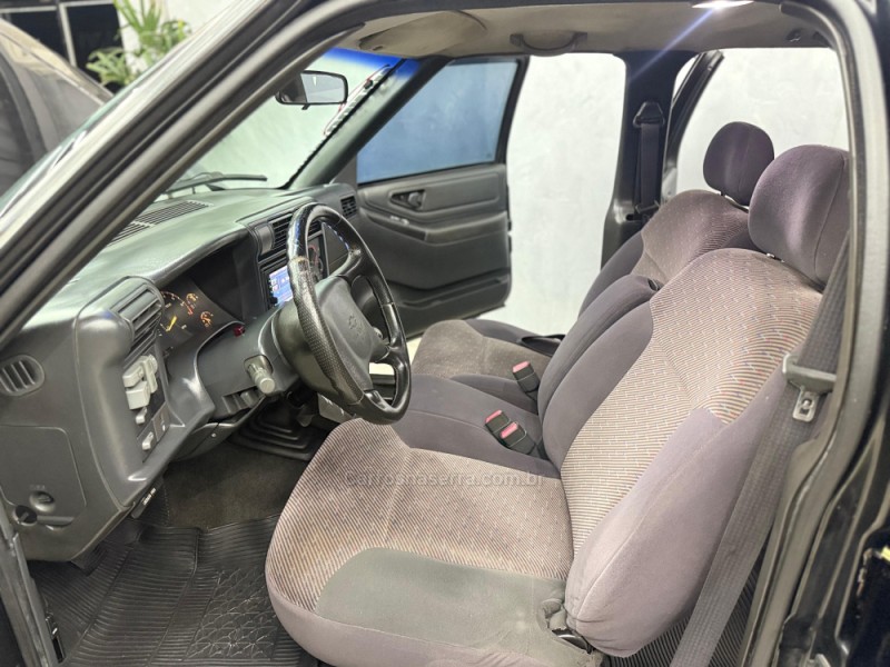 BLAZER 2.2 MPFI STD 4X2 8V GASOLINA 4P MANUAL - 2000 - SAPIRANGA