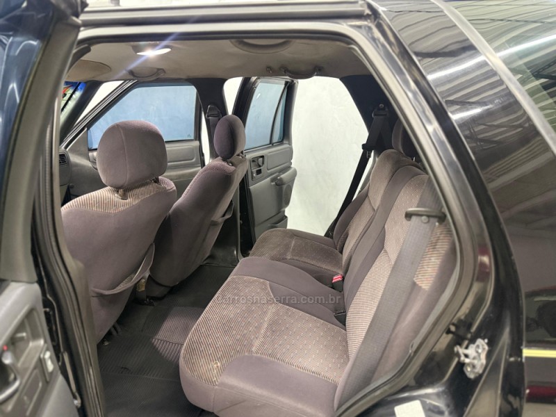 BLAZER 2.2 MPFI STD 4X2 8V GASOLINA 4P MANUAL - 2000 - SAPIRANGA