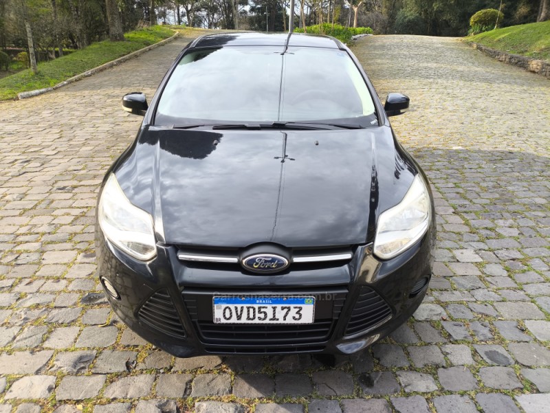 FOCUS 1.6 GLX SEDAN 8V FLEX 4P MANUAL - 2014 - FARROUPILHA
