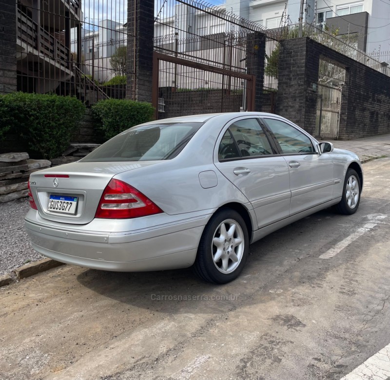 C 240 2.6 AVANTGARDE GASOLINA 4P AUTOMÁTICO - 2001 - CAXIAS DO SUL