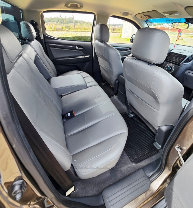 S10 2.5 LTZ 4X2 CD 16V FLEX 4P MANUAL - 2013 - LAJEADO