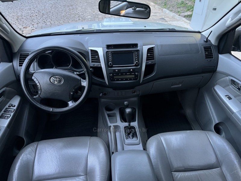HILUX 3.0 SRV 4X4 CD 16V TURBO INTERCOOLER DIESEL 4P AUTOMÁTICO - 2011 - VERANóPOLIS