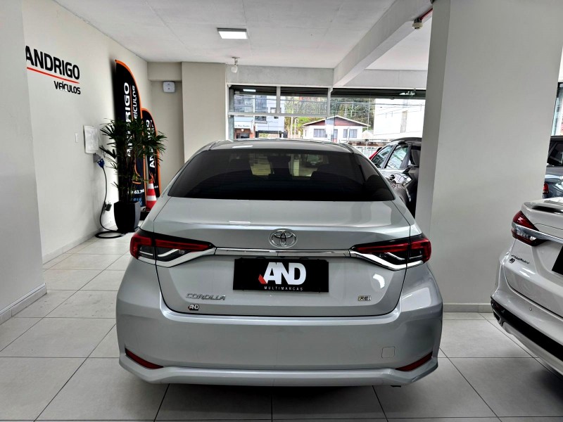 COROLLA 2.0 XEI 16V FLEX 4P AUTOMÁTICO - 2021 - CAXIAS DO SUL