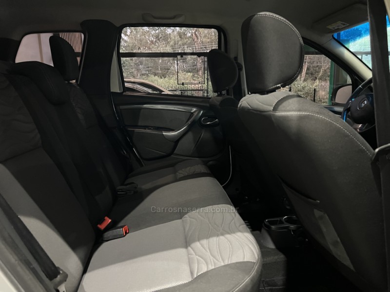 DUSTER 1.6 DYNAMIQUE 4X2 16V FLEX 4P MANUAL - 2013 - CAXIAS DO SUL
