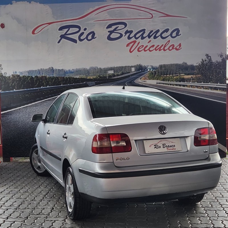 POLO SEDAN 1.6 8V GASOLINA 4P MANUAL - 2003 - CAXIAS DO SUL