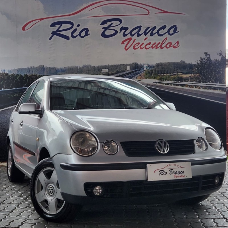 POLO SEDAN 1.6 8V GASOLINA 4P MANUAL - 2003 - CAXIAS DO SUL