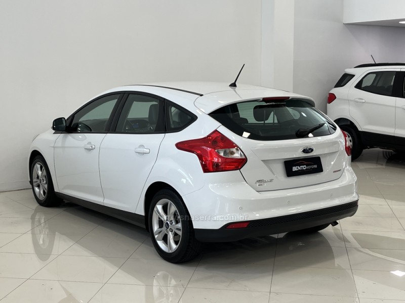 FOCUS 1.6 SE HATCH 16V FLEX 4P AUTOMÁTICO - 2015 - BENTO GONçALVES