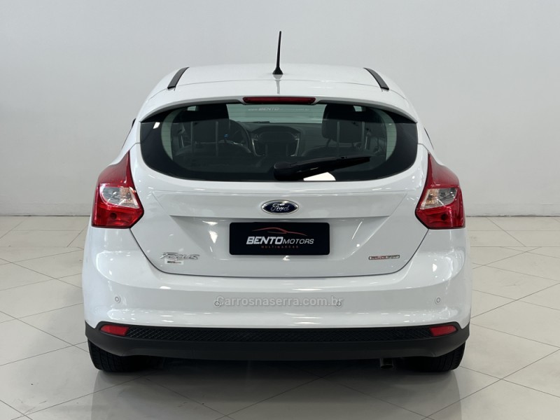 FOCUS 1.6 SE HATCH 16V FLEX 4P AUTOMÁTICO - 2015 - BENTO GONçALVES