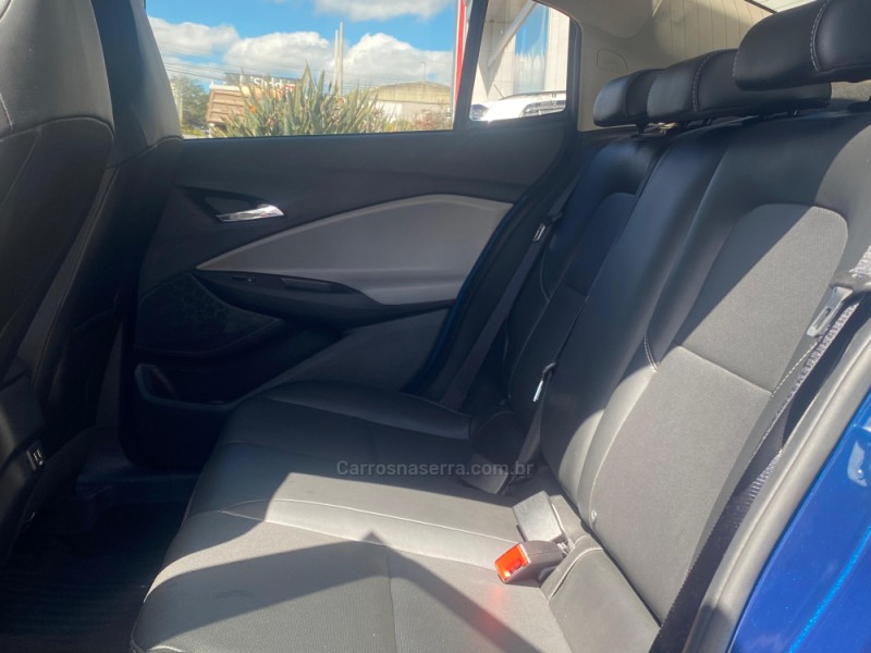 ONIX 1.0 PREMIER II 12V TURBO FLEX 4P AUTOMÁTICO - 2023 - BENTO GONçALVES