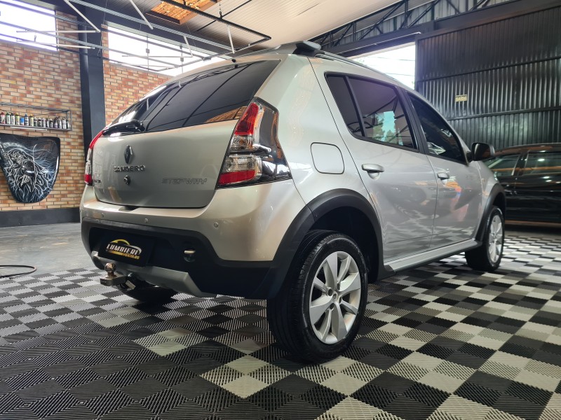 SANDERO 1.6 STEPWAY 8V FLEX 4P MANUAL - 2013 - FARROUPILHA