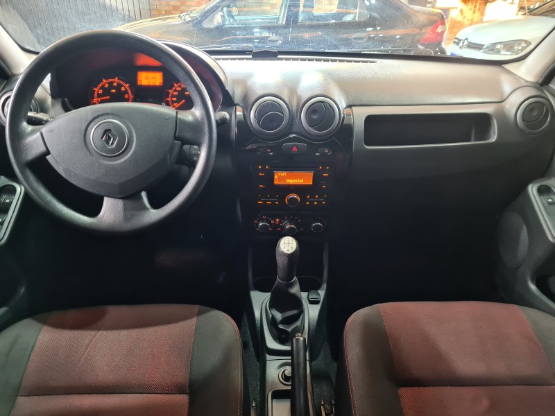 SANDERO 1.6 STEPWAY 8V FLEX 4P MANUAL - 2013 - FARROUPILHA