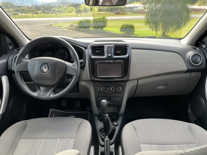 LOGAN 1.0 EXPRESSION 16V FLEX 4P MANUAL - 2015 - BOM PRINCíPIO