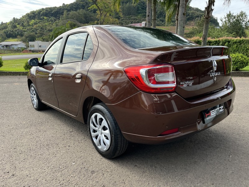 LOGAN 1.0 EXPRESSION 16V FLEX 4P MANUAL - 2015 - BOM PRINCíPIO