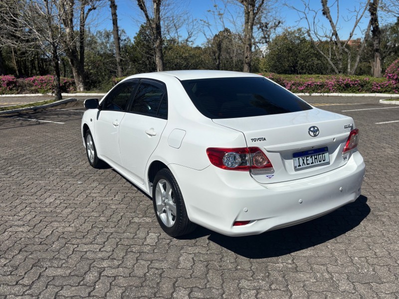 COROLLA 2.0 XEI 16V FLEX 4P AUTOMÁTICO - 2013 - CAXIAS DO SUL