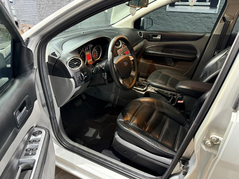 FOCUS 2.0 GLX SEDAN 16V FLEX 4P AUTOMÁTICO - 2013 - FARROUPILHA