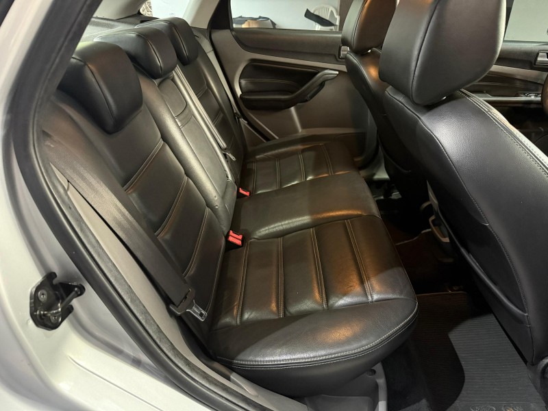 FOCUS 2.0 GLX SEDAN 16V FLEX 4P AUTOMÁTICO - 2013 - FARROUPILHA