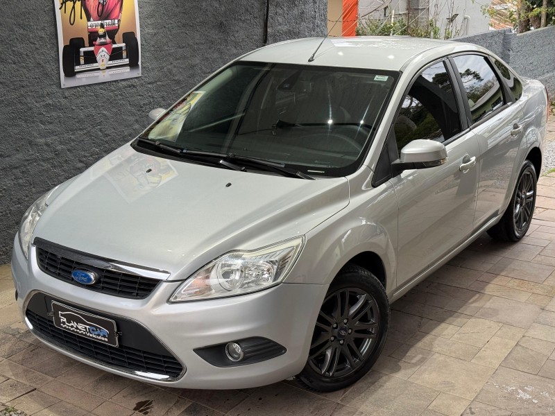 focus 2.0 glx sedan 16v flex 4p automatico 2013 farroupilha