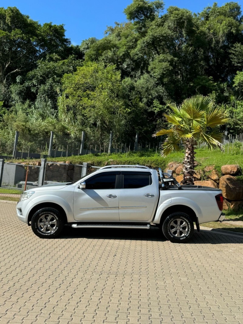 FRONTIER 2.3 LE 4X4 CD BI TURBO DIESEL 4P AUTOMÁTICO - 2019 - IVOTI