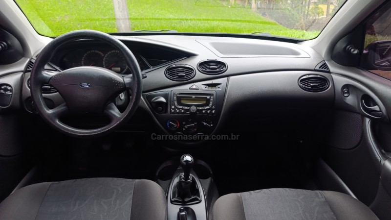 FOCUS 1.6 8V GASOLINA 4P MANUAL - 2009 - CAXIAS DO SUL