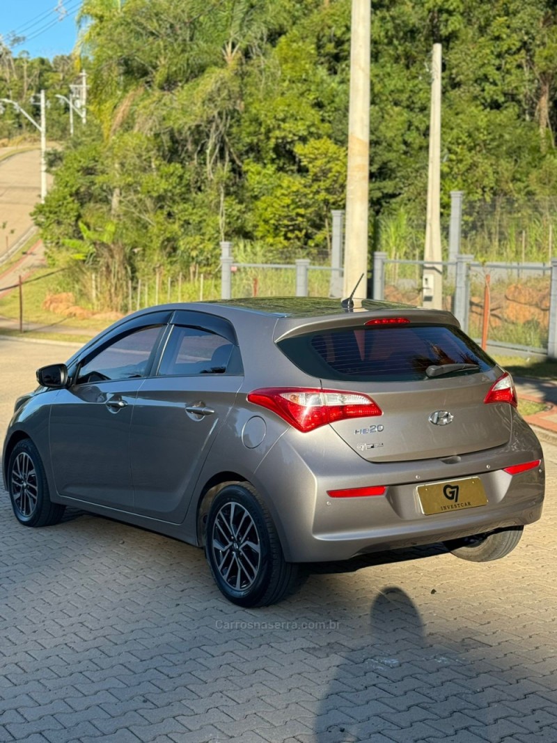 HB20 1.0 COMFORT 12V FLEX 4P MANUAL - 2017 - IVOTI