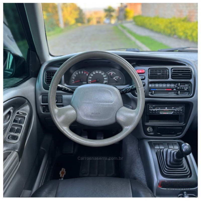 TRACKER 2.0 4X4 16V GASOLINA 4P MANUAL - 2007 - CAMPO BOM