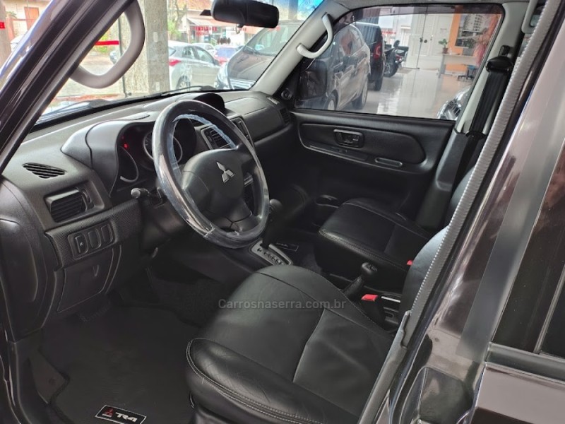 PAJERO TR4 2.0 4X4 16V 140CV FLEX 4P AUTOMÁTICO - 2010 - NOVA PRATA