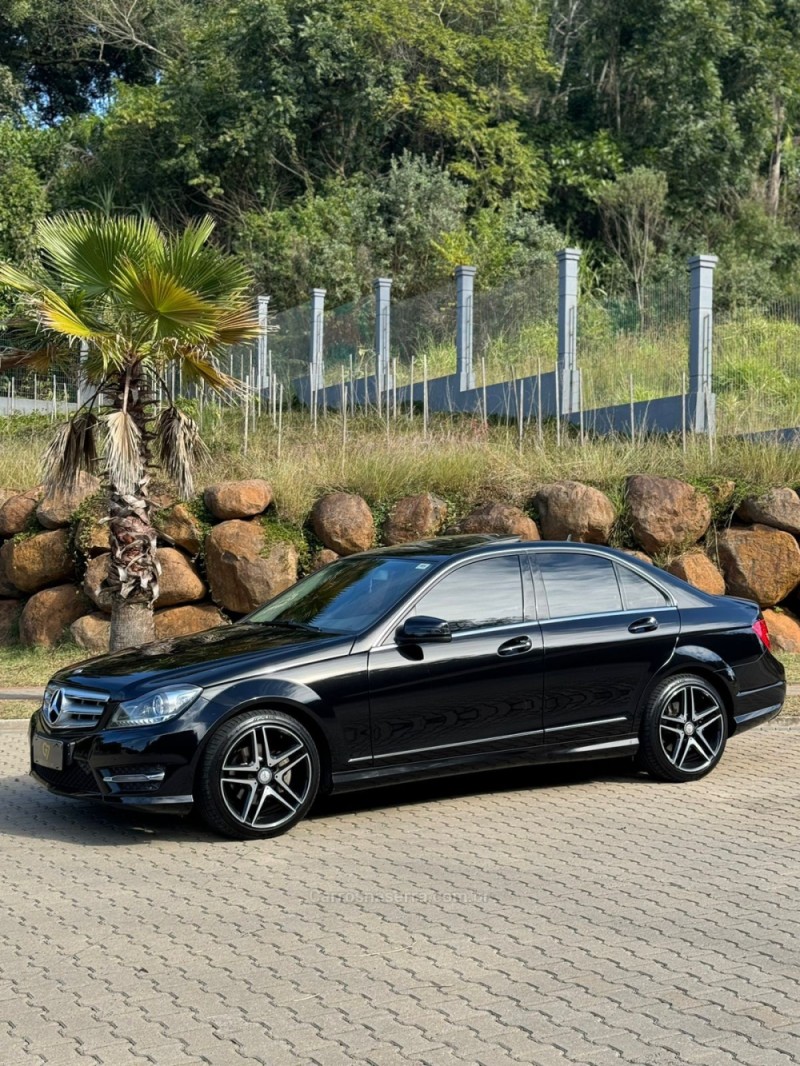 C 200 1.8 CGI AVANTGARDE 16V GASOLINA 4P AUTOMÁTICO - 2014 - IVOTI