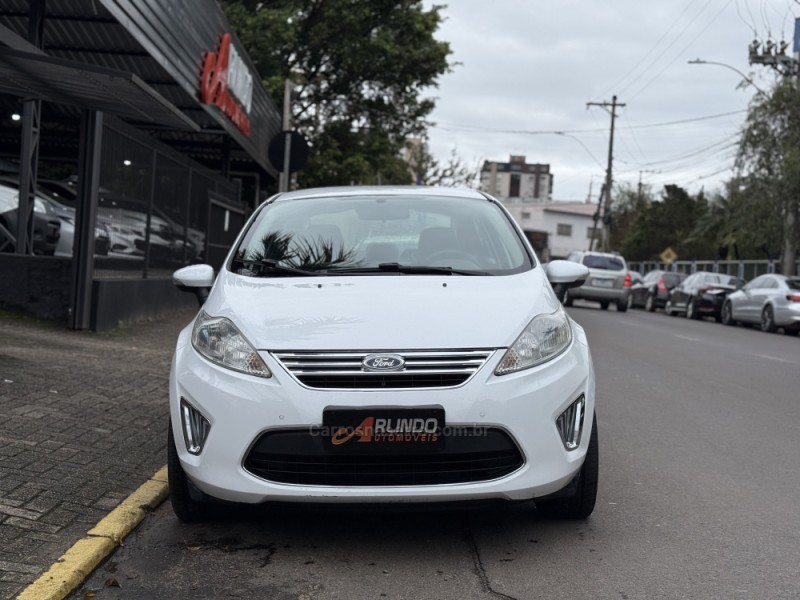 FIESTA 1.6 MPI SEDAN 8V FLEX 4P MANUAL - 2013 - PAROBé