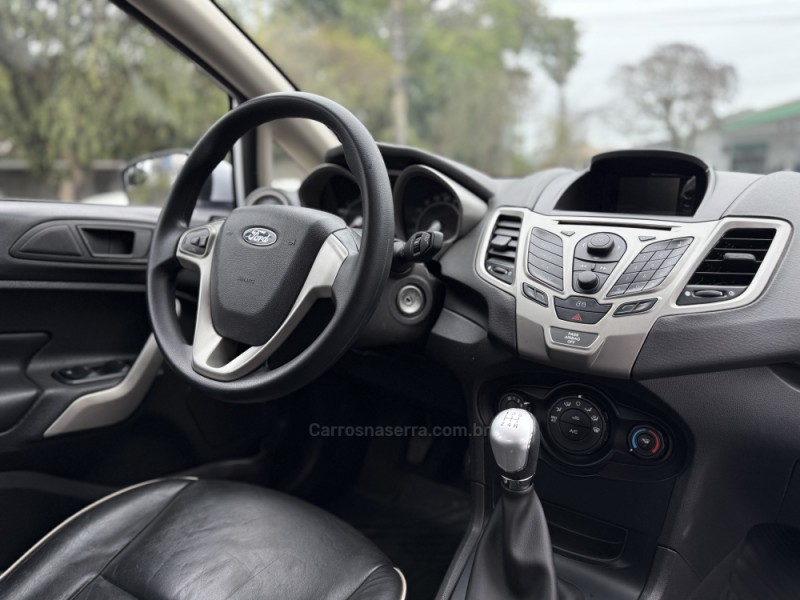 FIESTA 1.6 MPI SEDAN 8V FLEX 4P MANUAL - 2013 - PAROBé