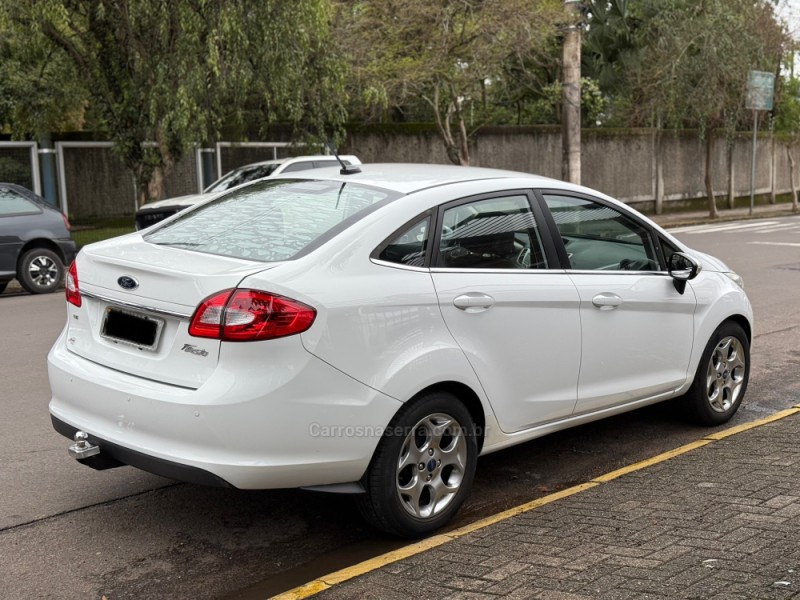 FIESTA 1.6 MPI SEDAN 8V FLEX 4P MANUAL - 2013 - PAROBé