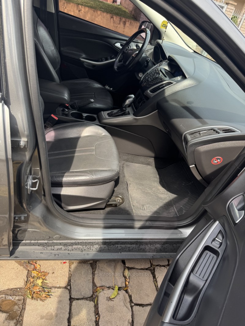 FOCUS 1.6 SE 16V FLEX 4P AUTOMÁTICO - 2015 - BENTO GONçALVES