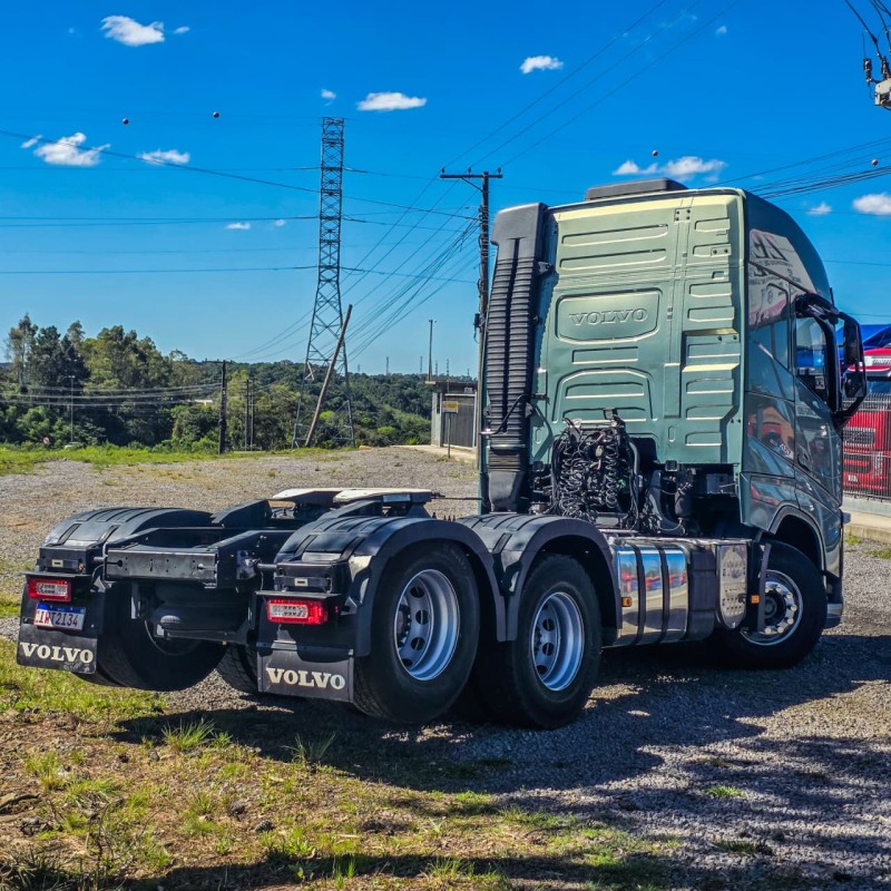 FH 460 GLOBETROTTER 6X2 - 2015 - GARIBALDI