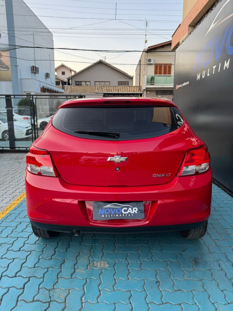 ONIX 1.0 MPFI LT 8V FLEX 4P MANUAL - 2013 - ESTâNCIA VELHA